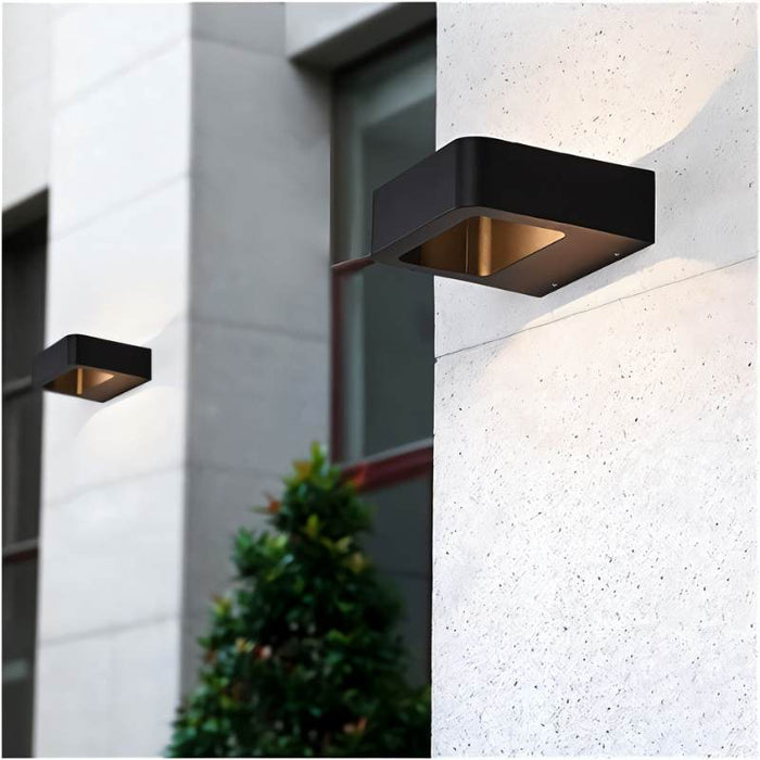 Elegant Abel Outdoor Wall Lamp || Original