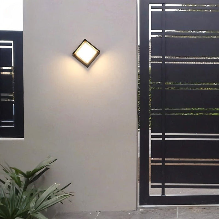 Ektos Outdoor Wall Lamp - Contemporary Lighting