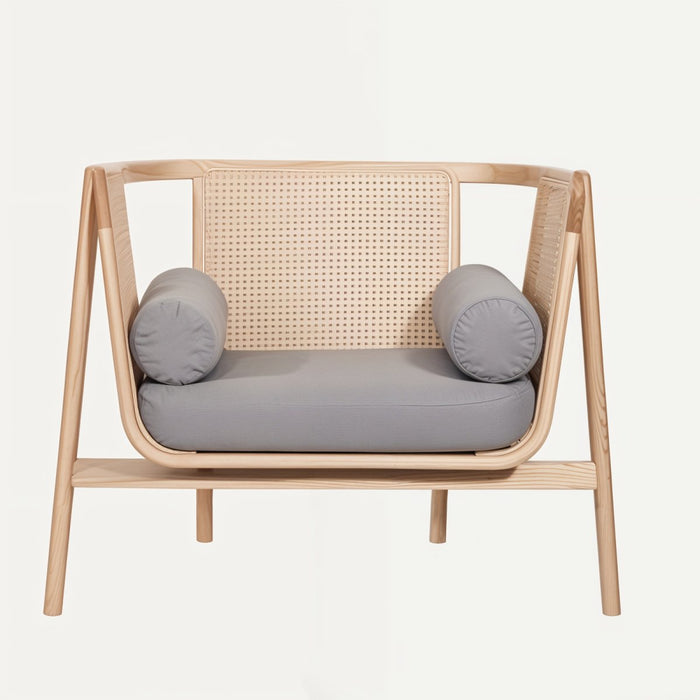 Minimalist Hassa Accent Chair