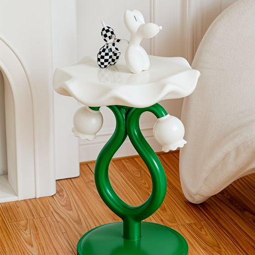 Unique Knospe Side Table