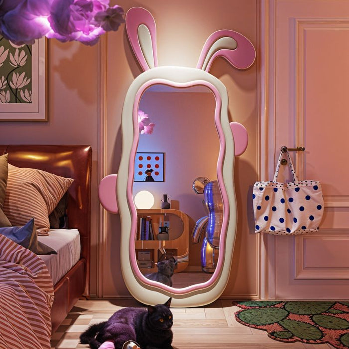 Minimalist Lapin Mirror