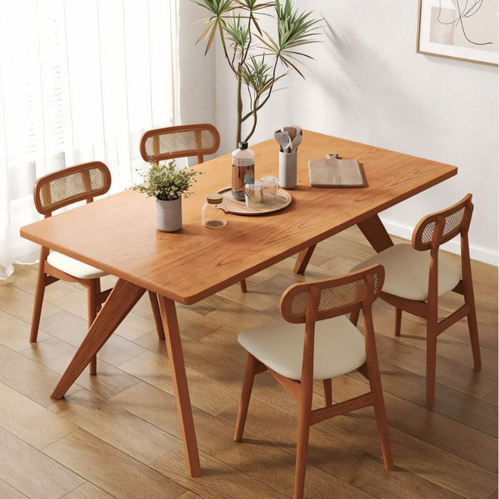 Elegant Ludus Dining Table