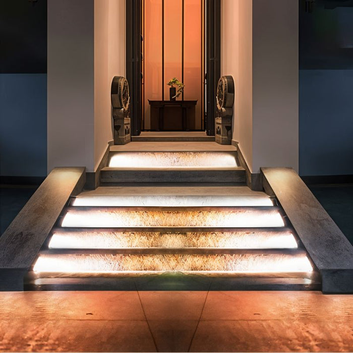 Trie Outdoor Floor Lamp - Outdoor Stair Lighting